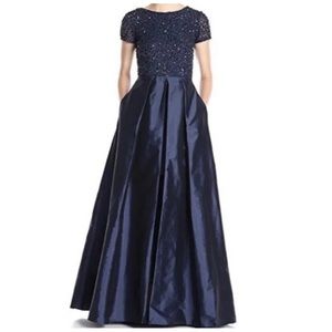Adrianna Papell Navy Blue
Taffeta Gown with Beaded Bodice Size 4